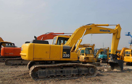 日本二手挖掘机进口昭通清关